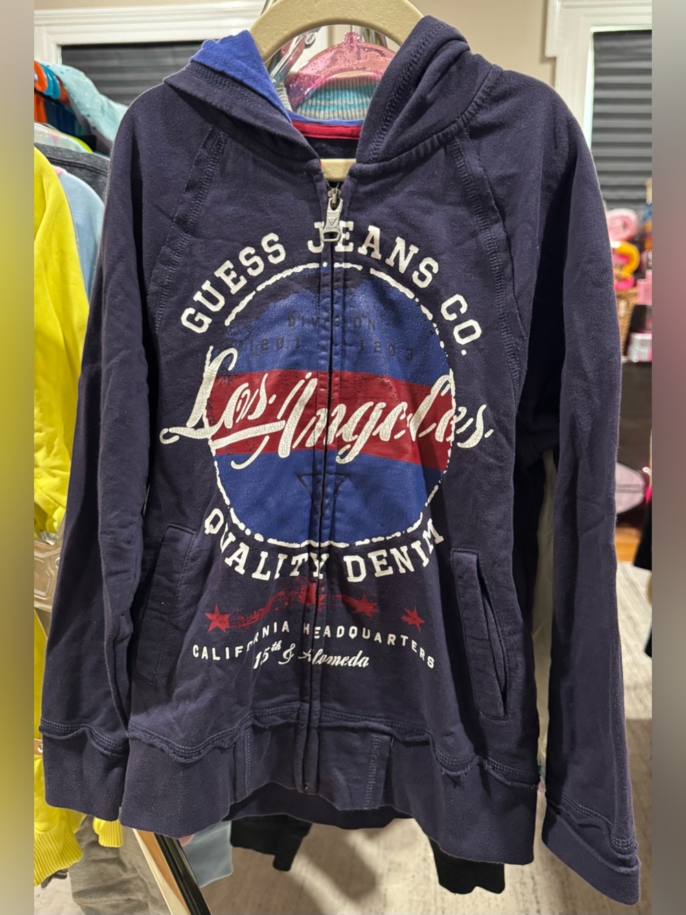 GUESS UNISEX SWEATSHIRT W/HOOD KIDS SZ S EXCELLENT USED CONDITION 100% AUTHENTIC